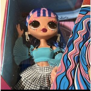 NEW IN BOX COLLECTIBLE LOL SURPRISE OMG QUEENS PRISM